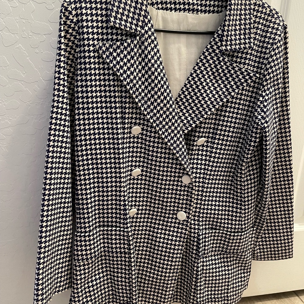 White and Navy Blue Houndstooth, double breasted Blazer